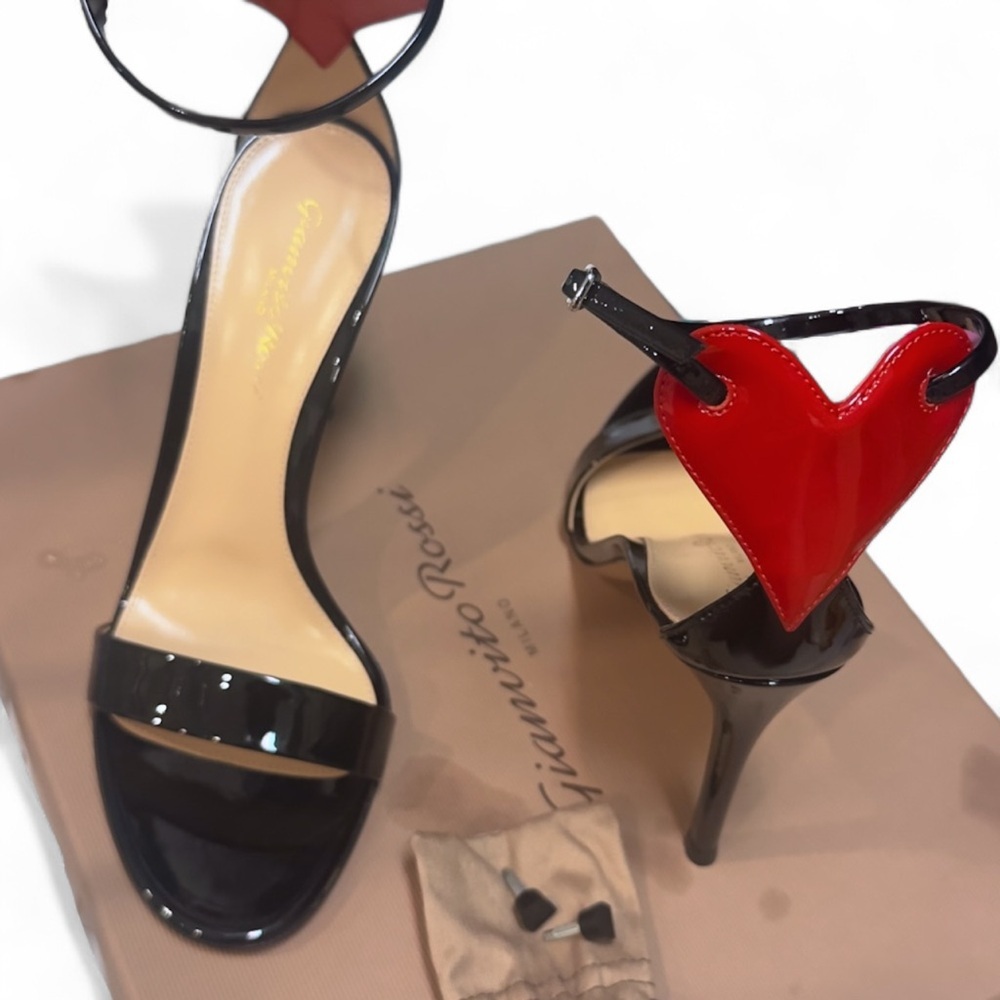 Gianvito Rossi Red Heart Heel Love Portofino 110 Black Patent IT 38 US 8 NWT - Picture 4 of 8